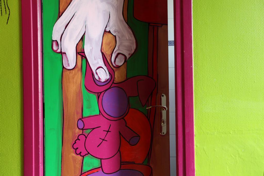 פריז Woodstock Montmartre By Hiphophostels מראה חיצוני תמונה